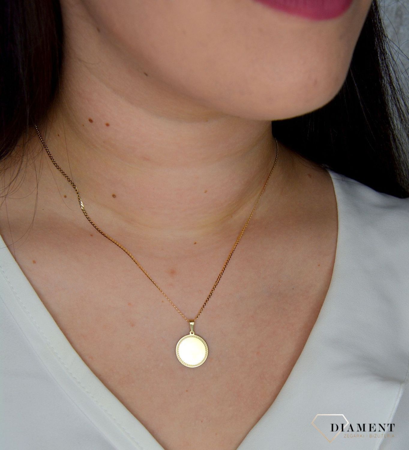 Złota zawieszka 585 okrągła z drogą grecką DIA-ZA 4819-585.jpg